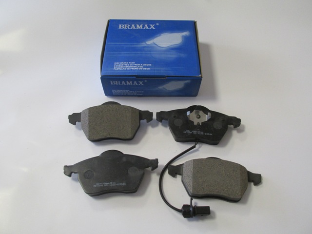 AUDI A3- 97/03; ÖN FREN BALATASI 1,8T/1,9TDI (1 KABLOLU)(DİSK)(156,4X73,8X19,6/74,1X19,6)(BRAMAX)