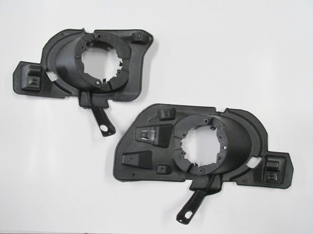 PEUGEOT PARTNER- VAN- 12/18; SİS LAMBA İÇ BAĞLANTI BRAKETİ SAĞ/SOL SET (2 PARÇA) PLASTİK